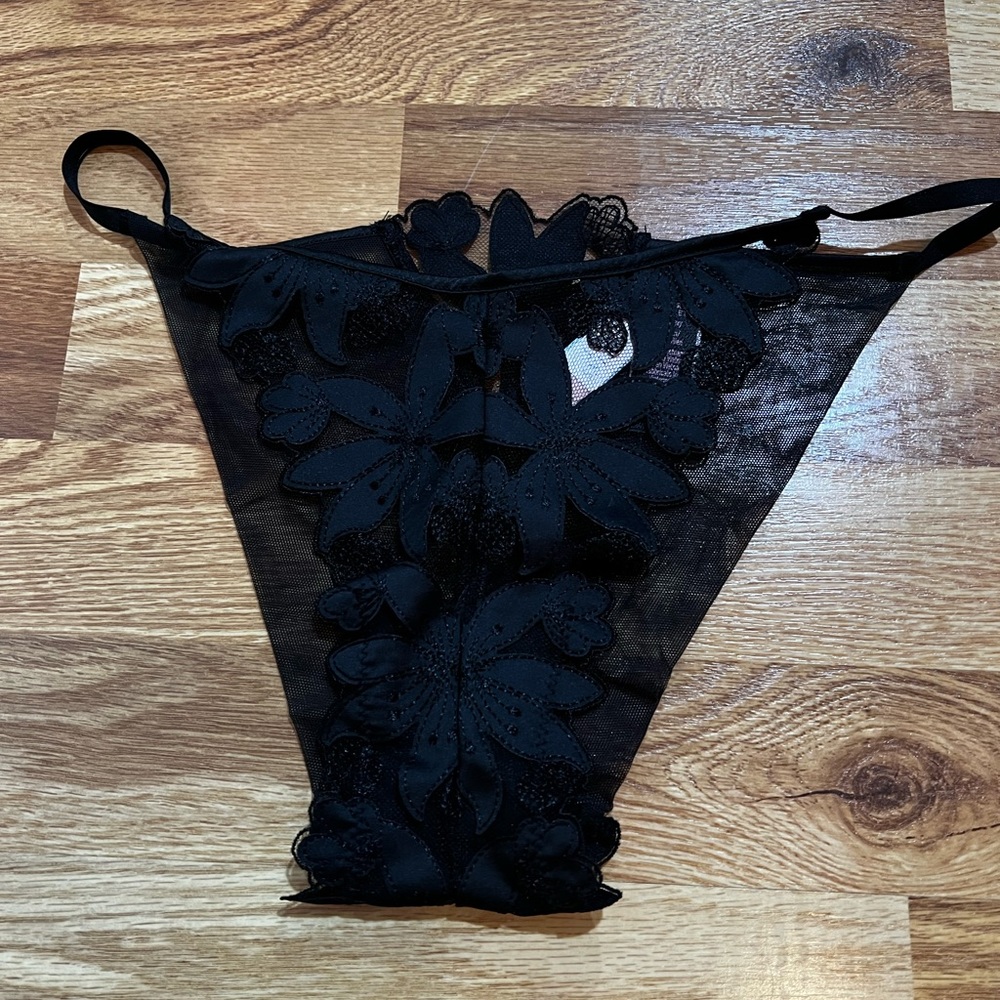 Medium black brazilian Victoria’s secret underwear
